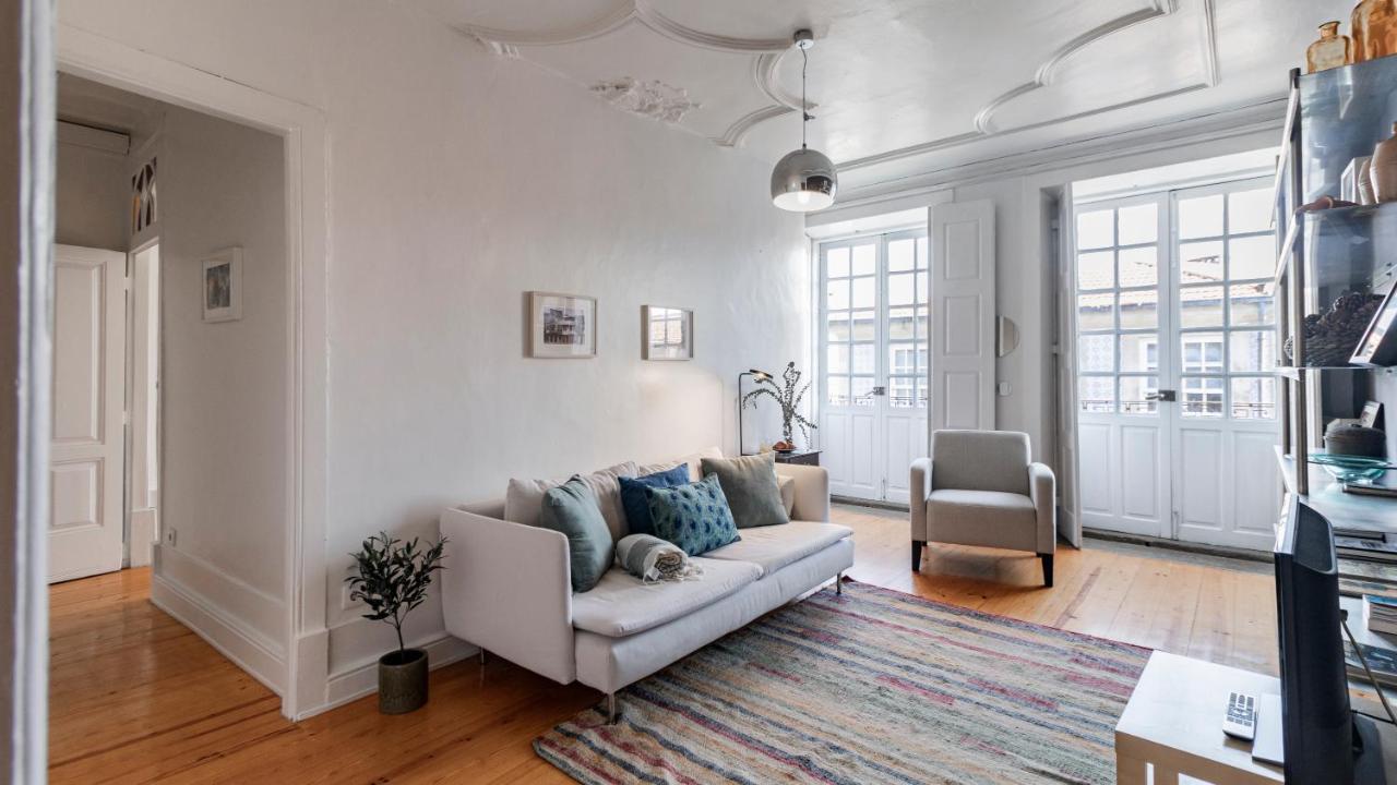 Porto 61 - Bright 2Br W/ Balcony By Lovelystay Eksteriør bilde